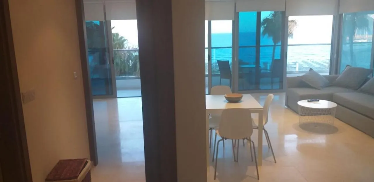 Horizon Luxury Suite At Finikoudes Beach 302 Ларнака 0*,  Кипр